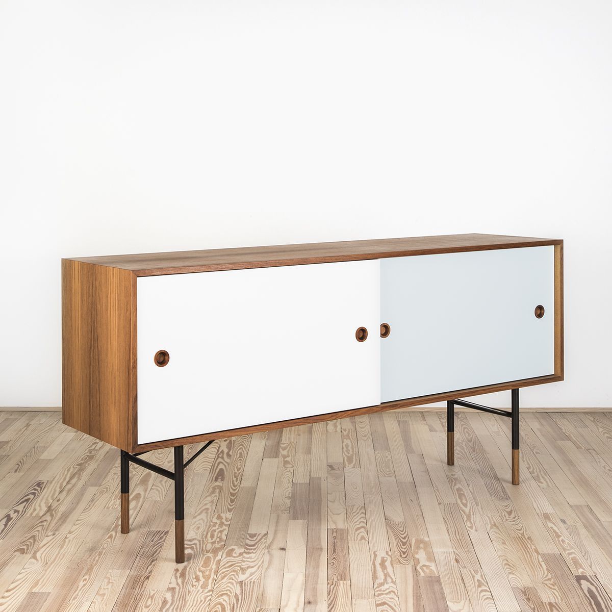Aparador Sideboard diseñado por Finn Juhl - OneCollection