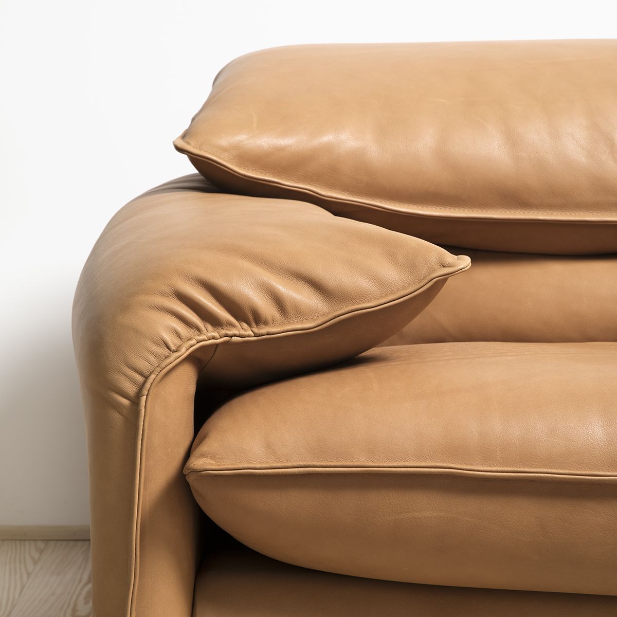 Sofá Maralunga Maxi diseñado por Vico Magistretti - Cassina Sofá Maralunga Maxi diseñado por Vico Magistretti - Cassina