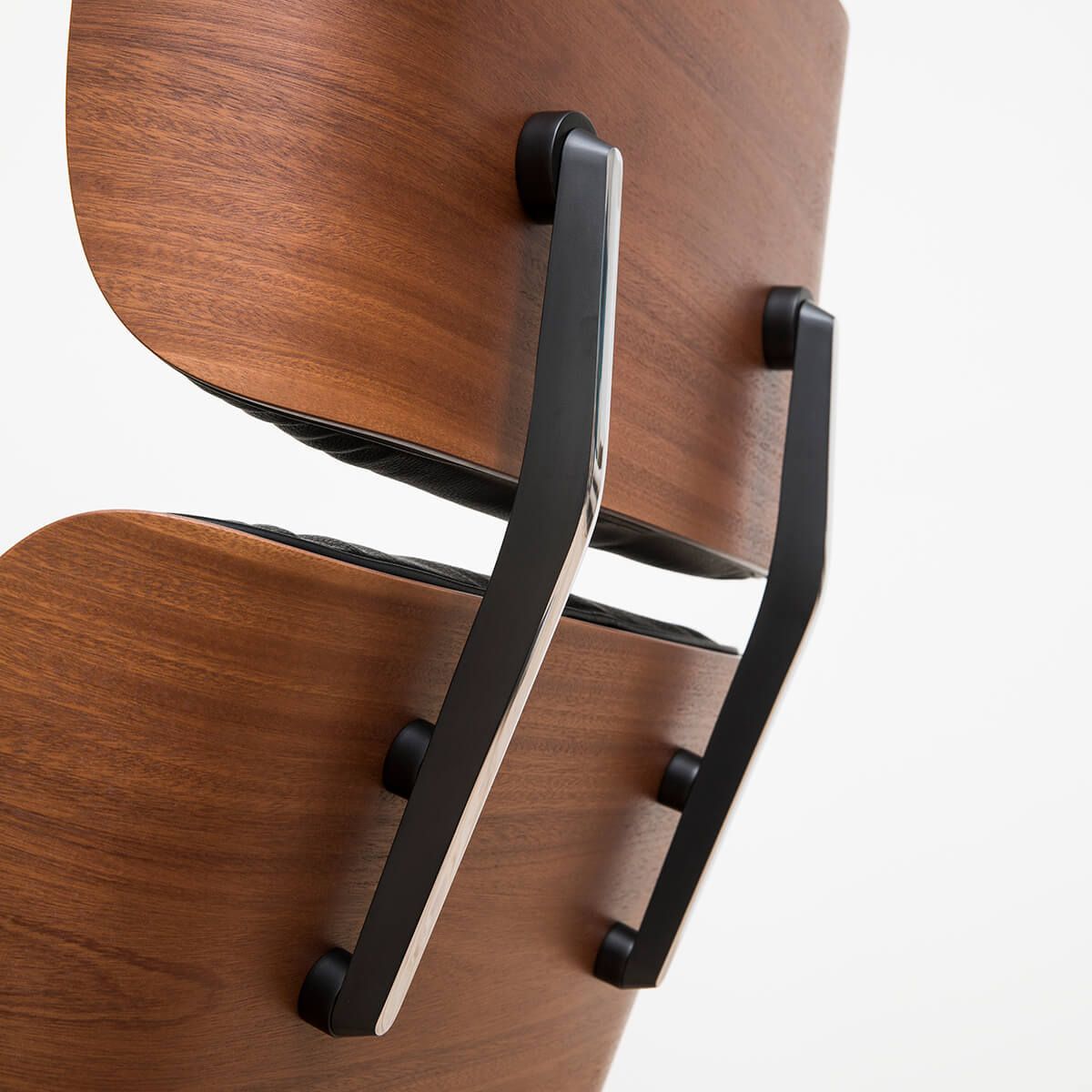 Lounge Chair & Ottoman Caoba Stock - Vitra Lounge Chair & Ottoman Caoba Stock - Vitra