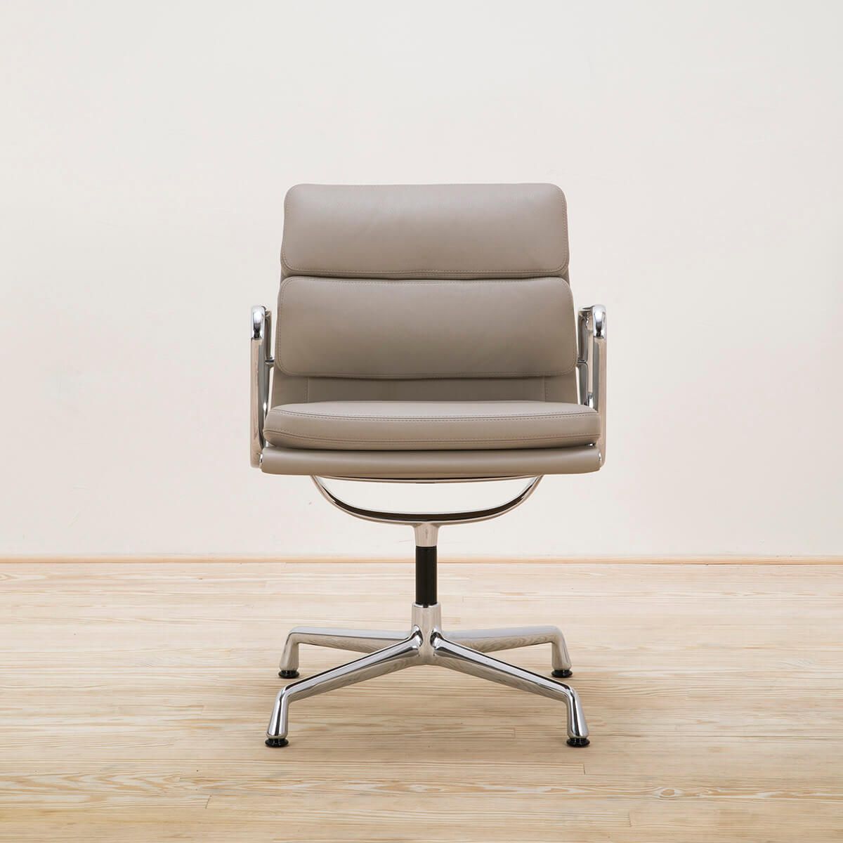 Sillón Soft Pad EA 208 Arena - Vitra Sillón Soft Pad EA 208 Arena - Vitra