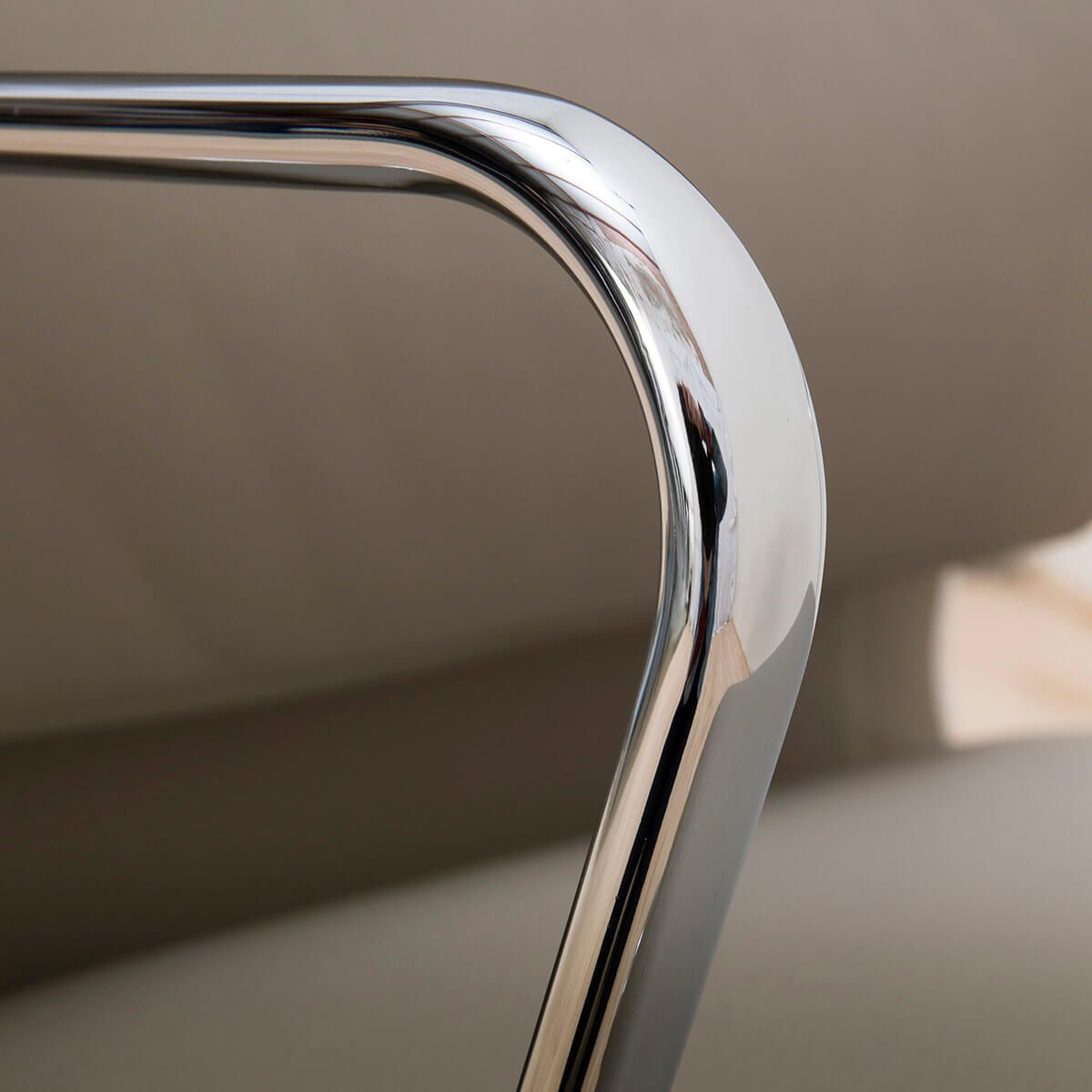Sillón Soft Pad EA 208 Arena - Vitra Sillón Soft Pad EA 208 Arena - Vitra