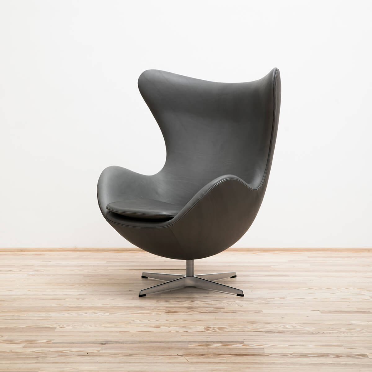 Butaca Egg Piel Sense Stock - Fritz Hansen