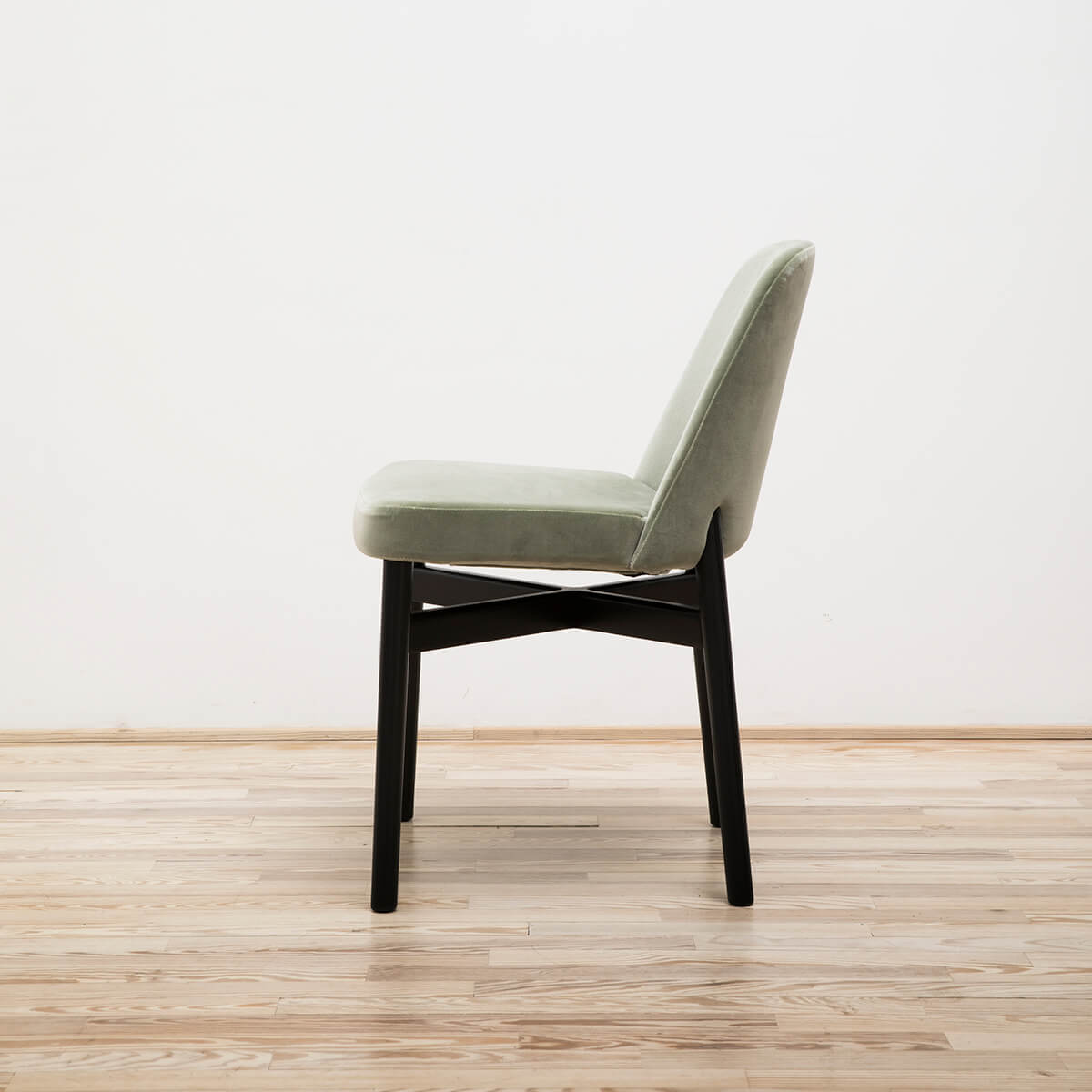 Silla Krusin 016 Stock - Knoll Silla Krusin 016 Stock - Knoll