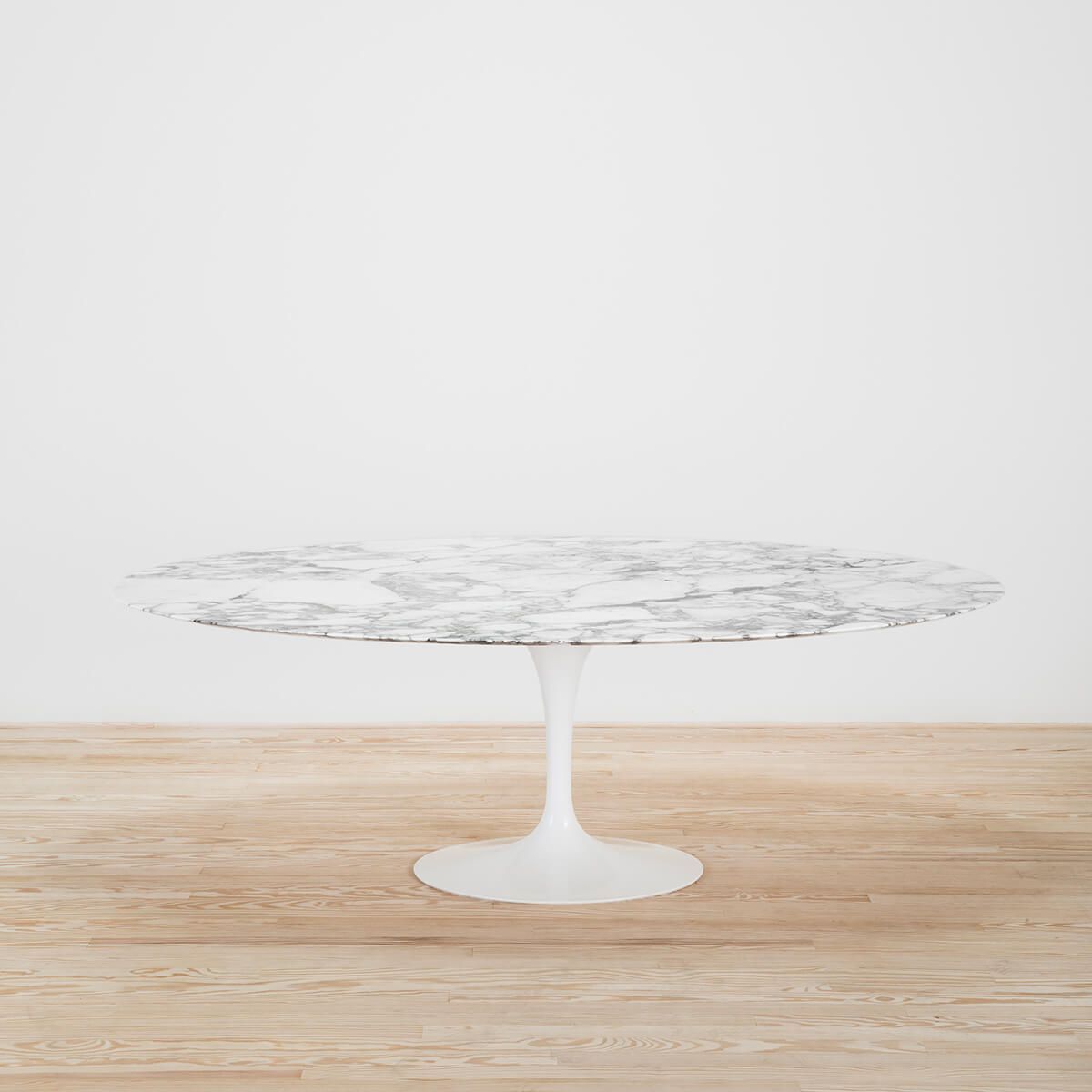 Mesa Tulip Saarinen Oval 244 Arabescato - Knoll
