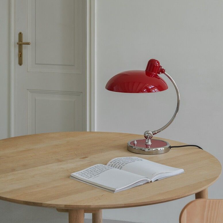 kaiser-luxus-rojo-fritzhansen Lámpara Kaiser Idell 6631 Luxus Rojo Rubí - Fritz Hansen