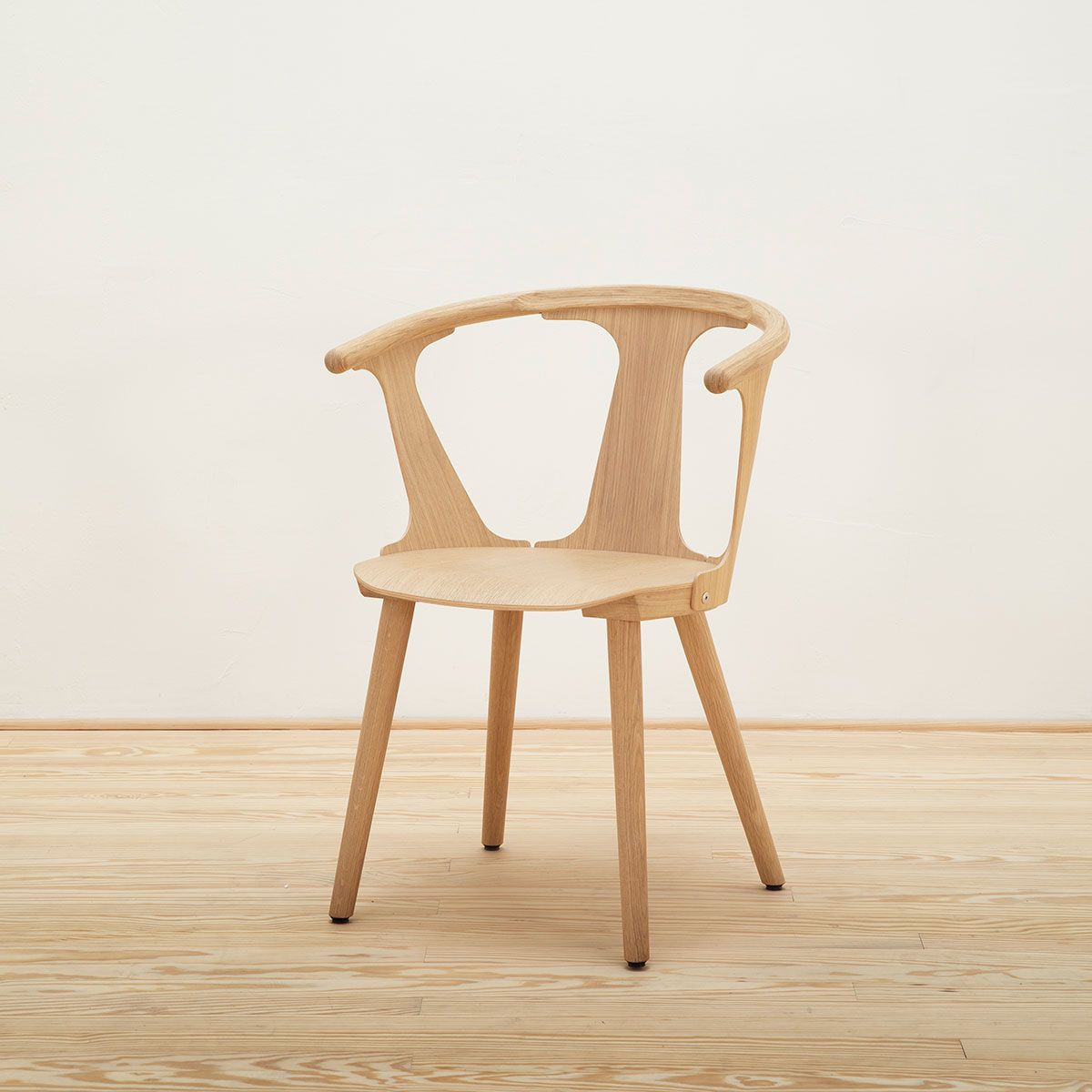 Silla In Between SK1 Roble - &Tradition Silla In Between SK1 Roble - &Tradition