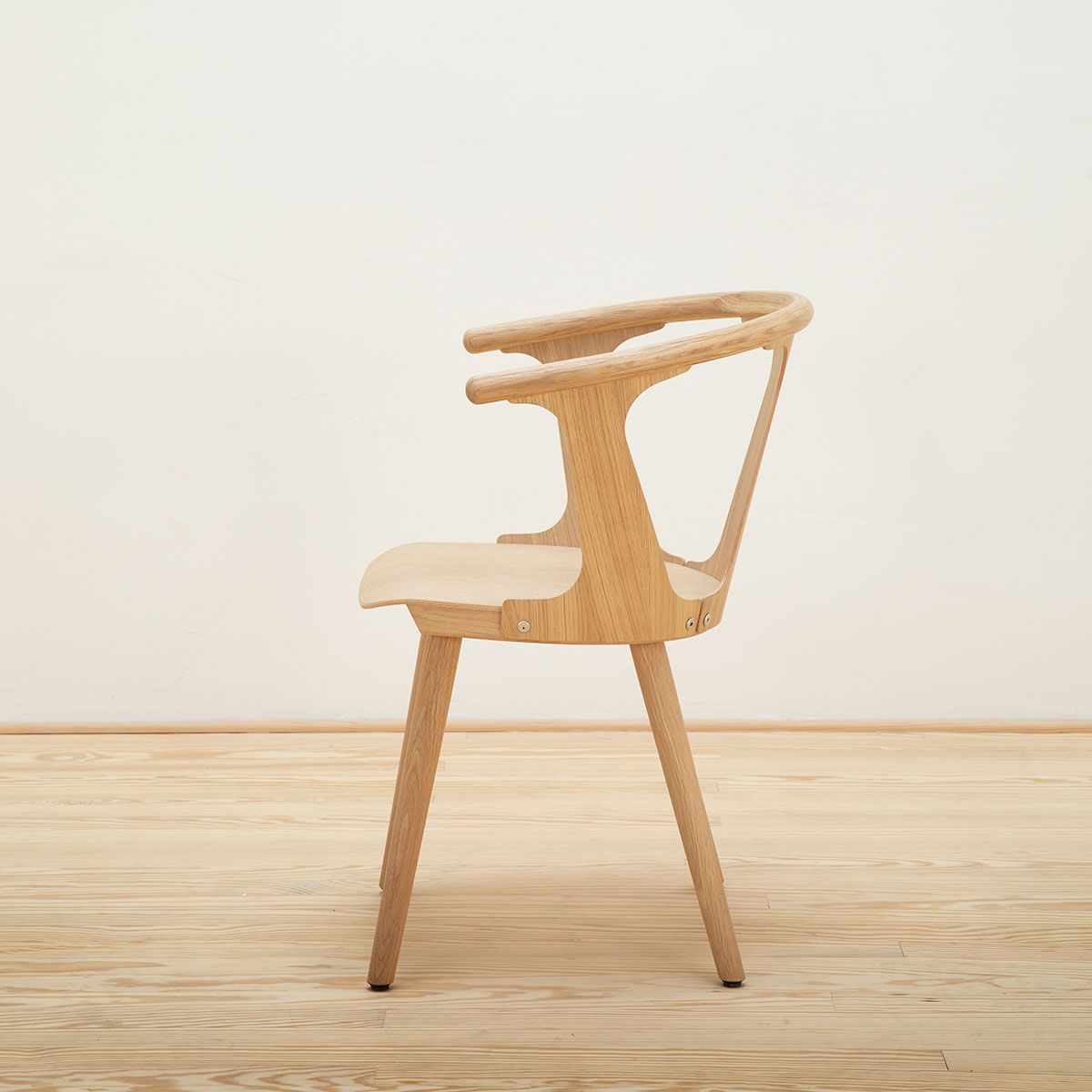 Silla In Between SK1 Roble - &Tradition Silla In Between SK1 Roble - &Tradition