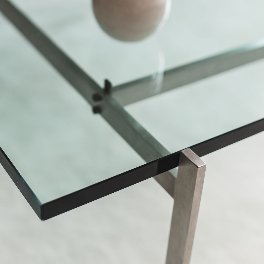 Mesa PK61 Cristal - Fritz_Hansen