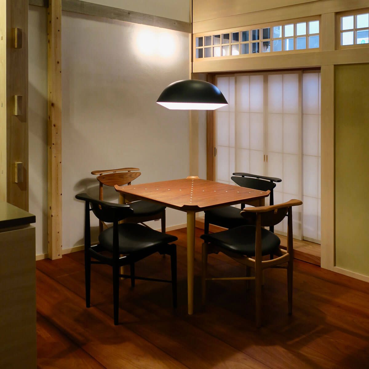 Silla Reading roble teñido negro - House of Finn Juhl