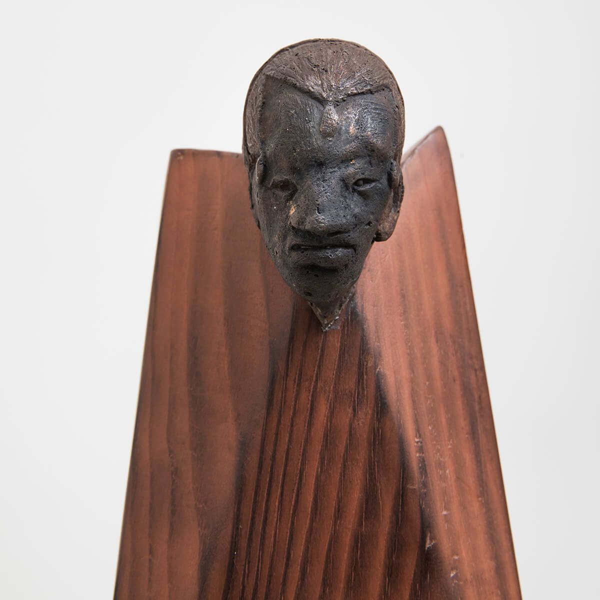 Escultura Guerrero Masai - Jesús Curiá Escultura Guerrero Masai - Jesús Curiá
