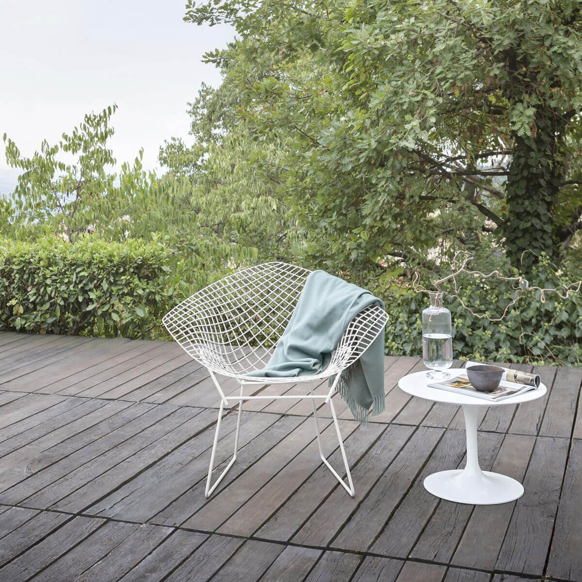 Mesa Auxiliar Tulip Saarinen Exterior 36 - Knoll