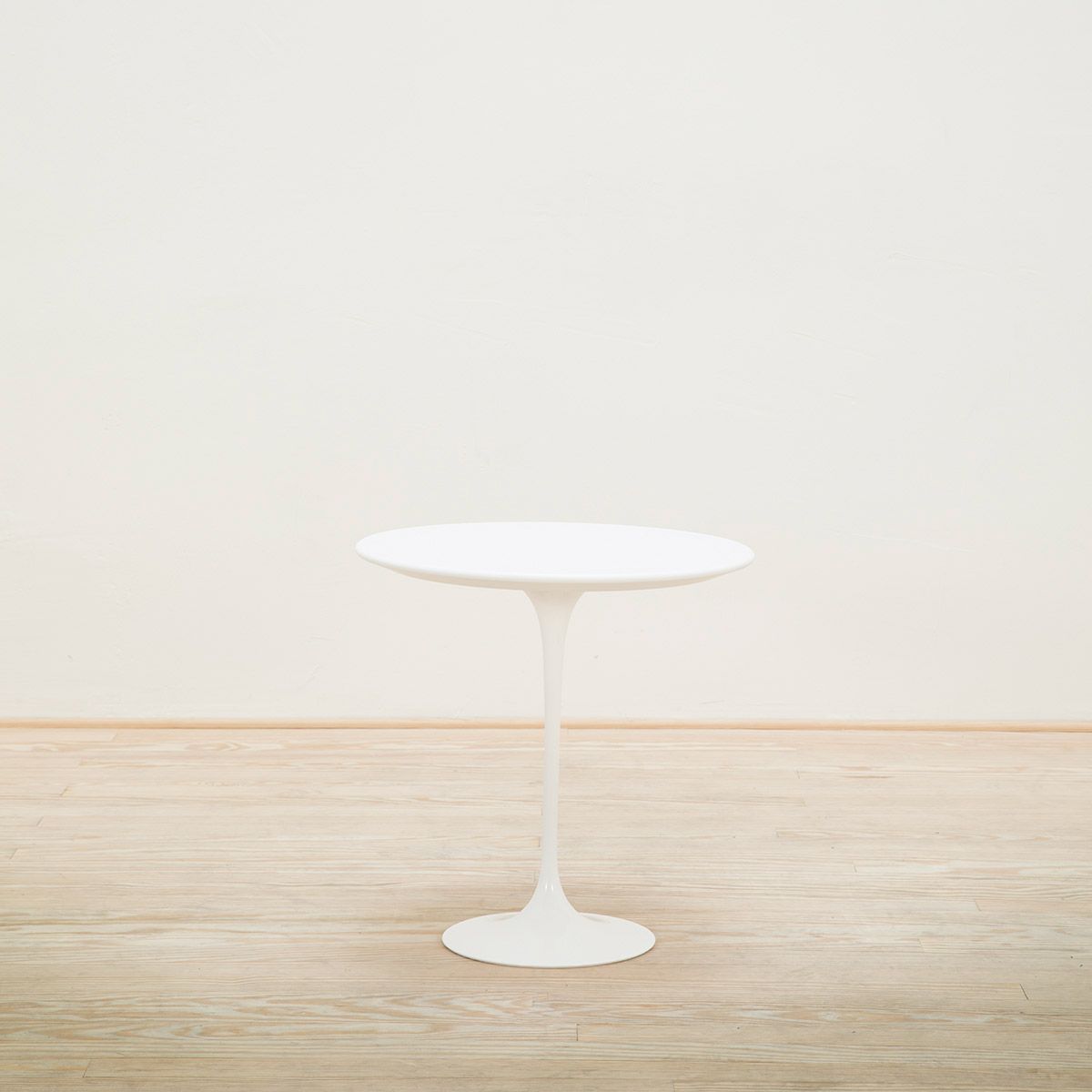 Mesa auxiliar Tulip Saarinen 51 - Knoll-51_Knoll Mesa auxiliar Tulip Saarinen 51 - Knoll