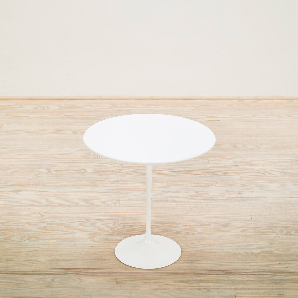 Mesa auxiliar Tulip Saarinen 51 - Knoll Mesa auxiliar Tulip Saarinen 51 - Knoll