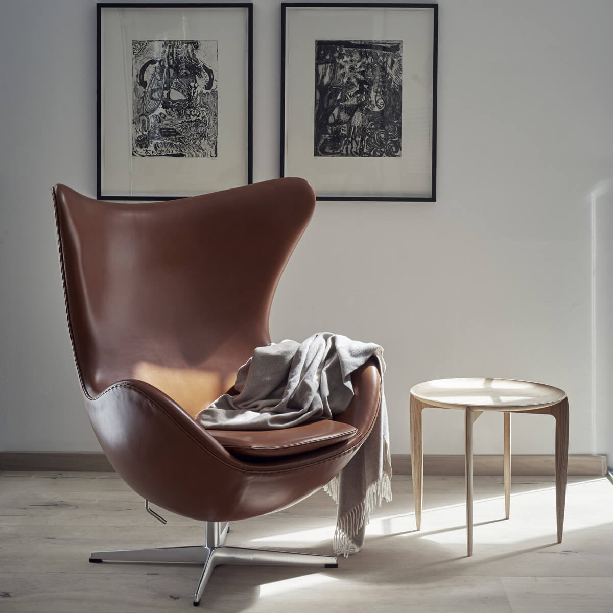 Mesita Tray Table - Fritz Hansen