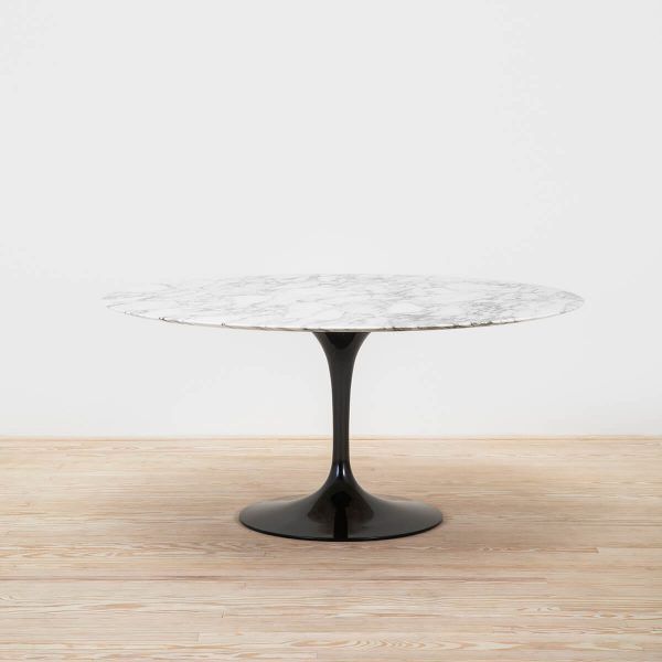 Mesa Tulip Saarinen Round 152 Arabescato Base negra - Knoll
