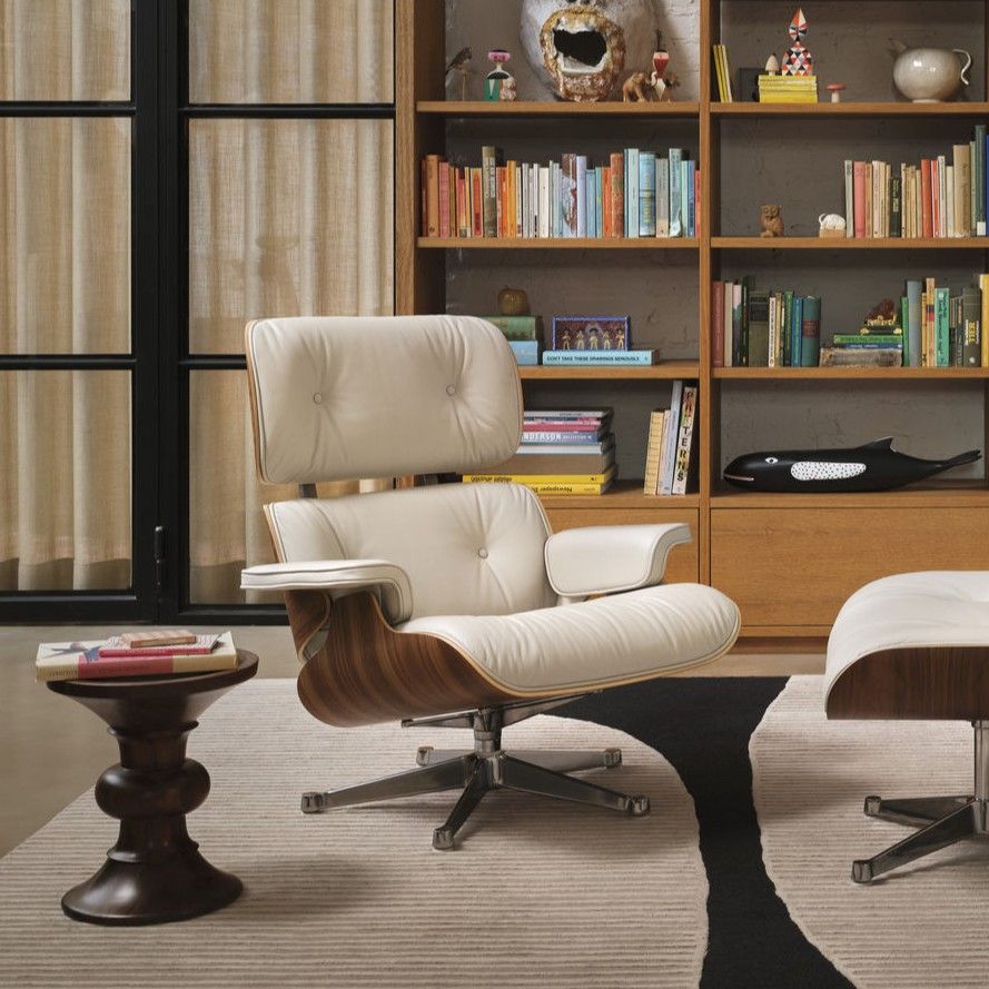 eames-longechair-blanco-vitra3 Eames Lounge Chair & Ottoman Nogal/Arena - Vitra