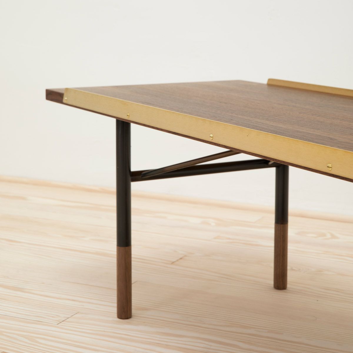 Banco Bench Brass - House of Finn Juhl