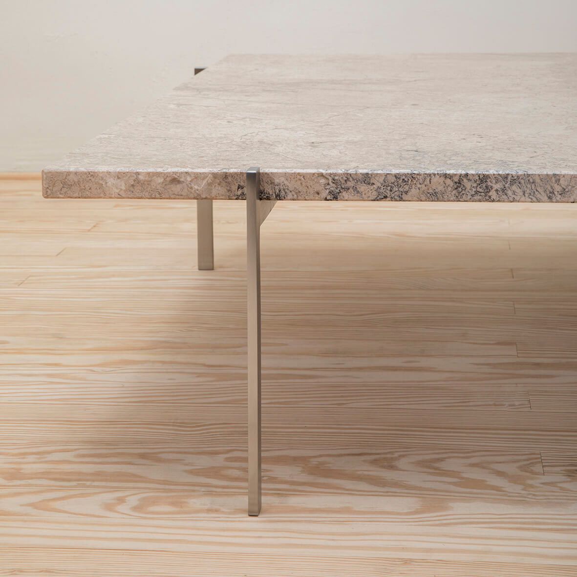 Mesa PK61A mármol beige - Fritz Hansen