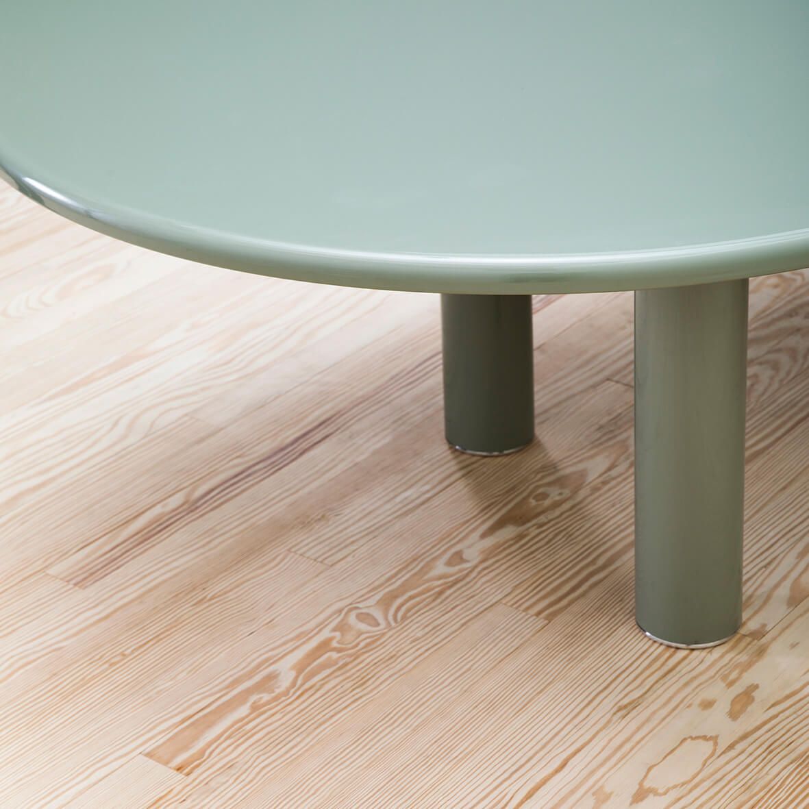 Mesa Smalto oval Verde - Knoll Mesa Smalto oval Verde - Knoll