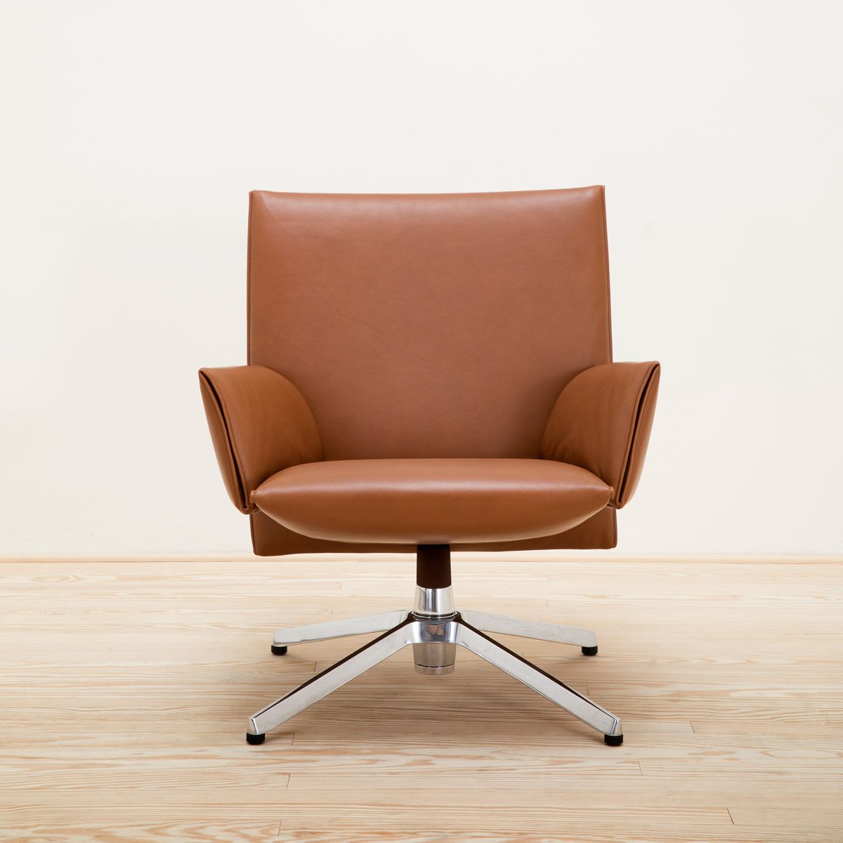 Butaca Pilot Cognac - Knoll