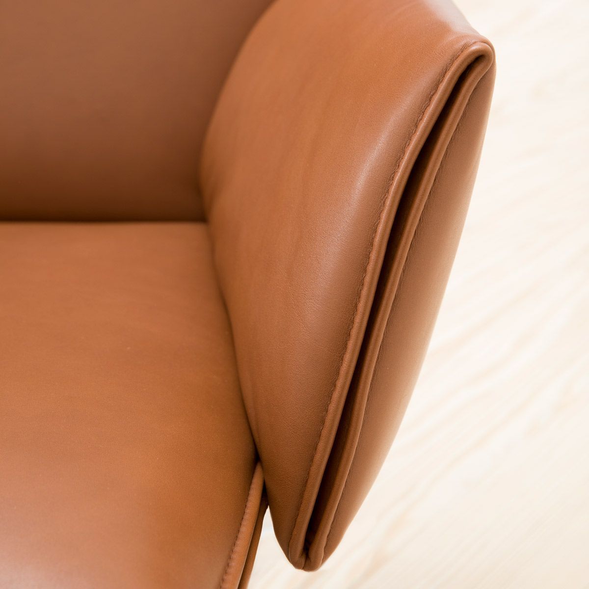 Butaca Pilot Cognac - Knoll