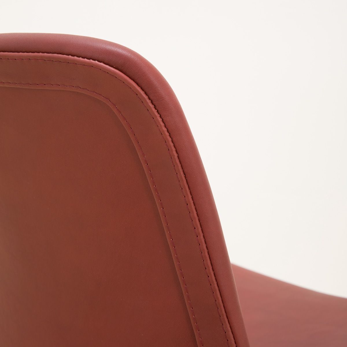 Silla PK9 Indian Red - Fritz Hansen Silla PK9 Indian Red - Fritz Hansen
