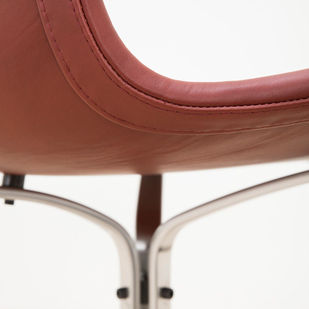 Silla PK9 Indian Red - Fritz Hansen Silla PK9 Indian Red - Fritz Hansen