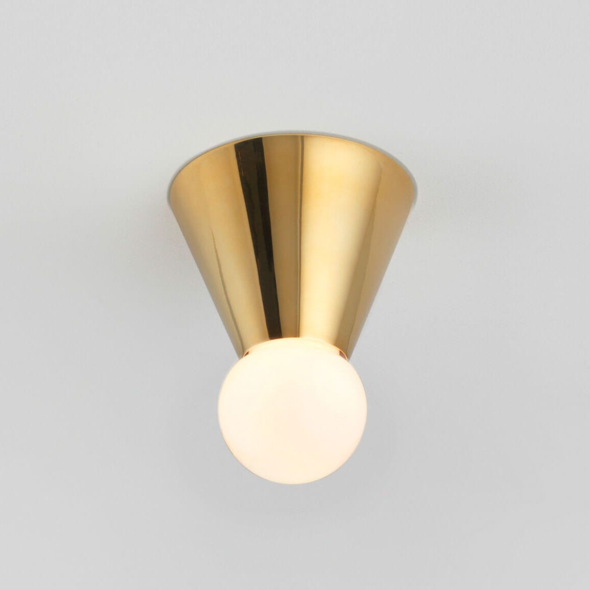 Lámpara Cone Light suspendida Latón - Michael Anastassiades Lámpara Cone Light Suspendida Latón - Michael Anastassiades