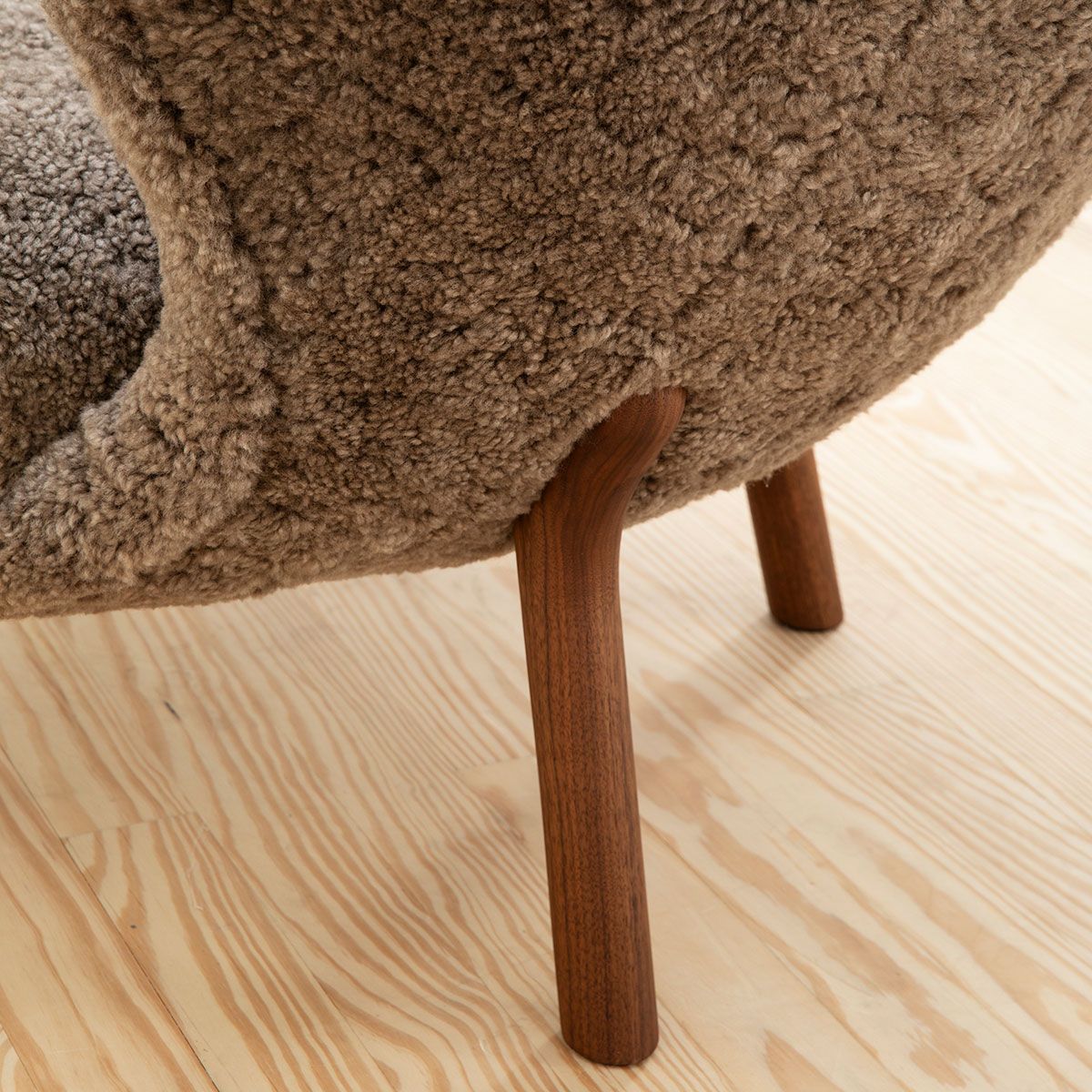 Butaca Little Petra Sheepskin Sahara - &Tradition