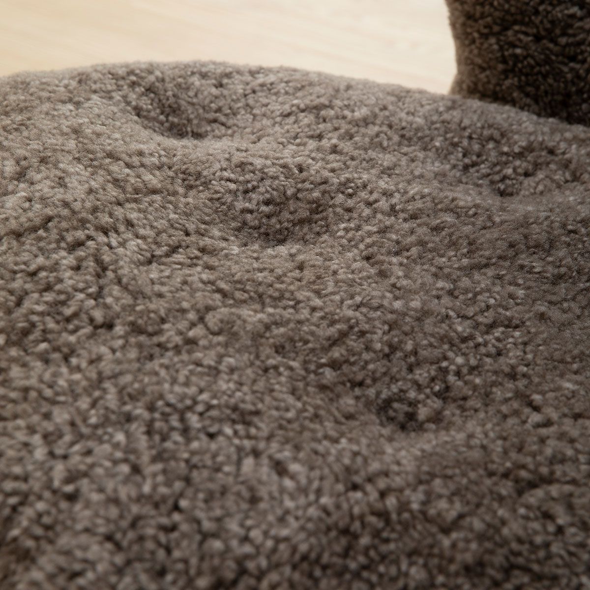 Butaca Little Petra Sheepskin Sahara - &Tradition