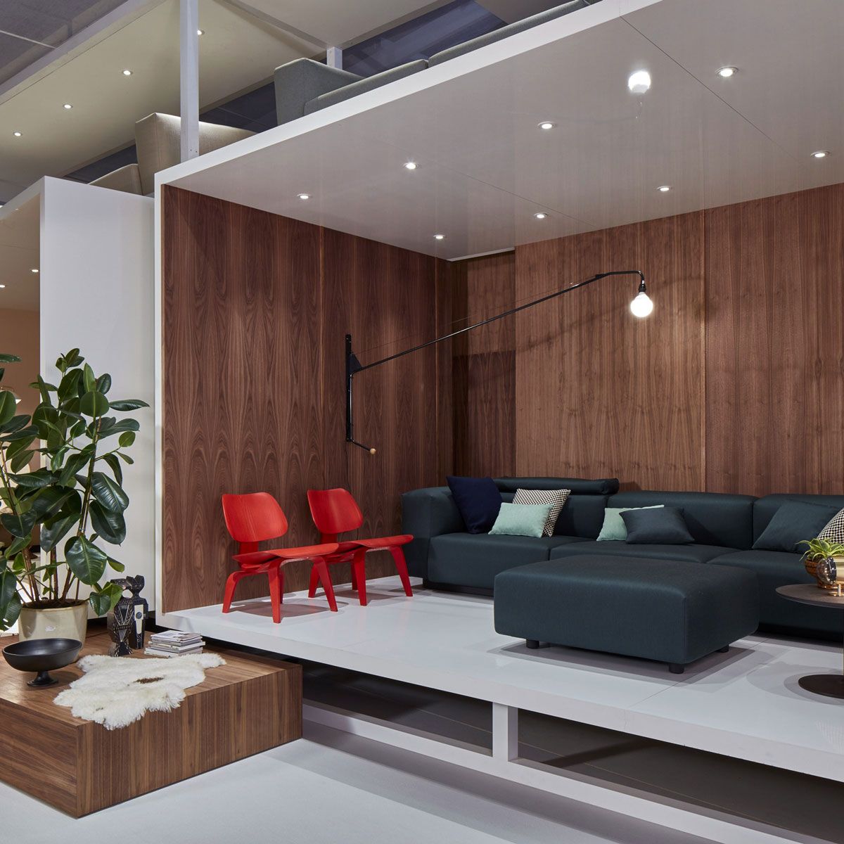 Butaca Plywood Group LCW Fresno rojo - Vitra Butaca Plywood Group LCW Fresno rojo - Vitra
