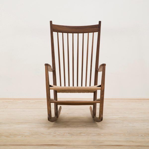 Mecedora J16 Rocking Chair Nogal - Fredericia