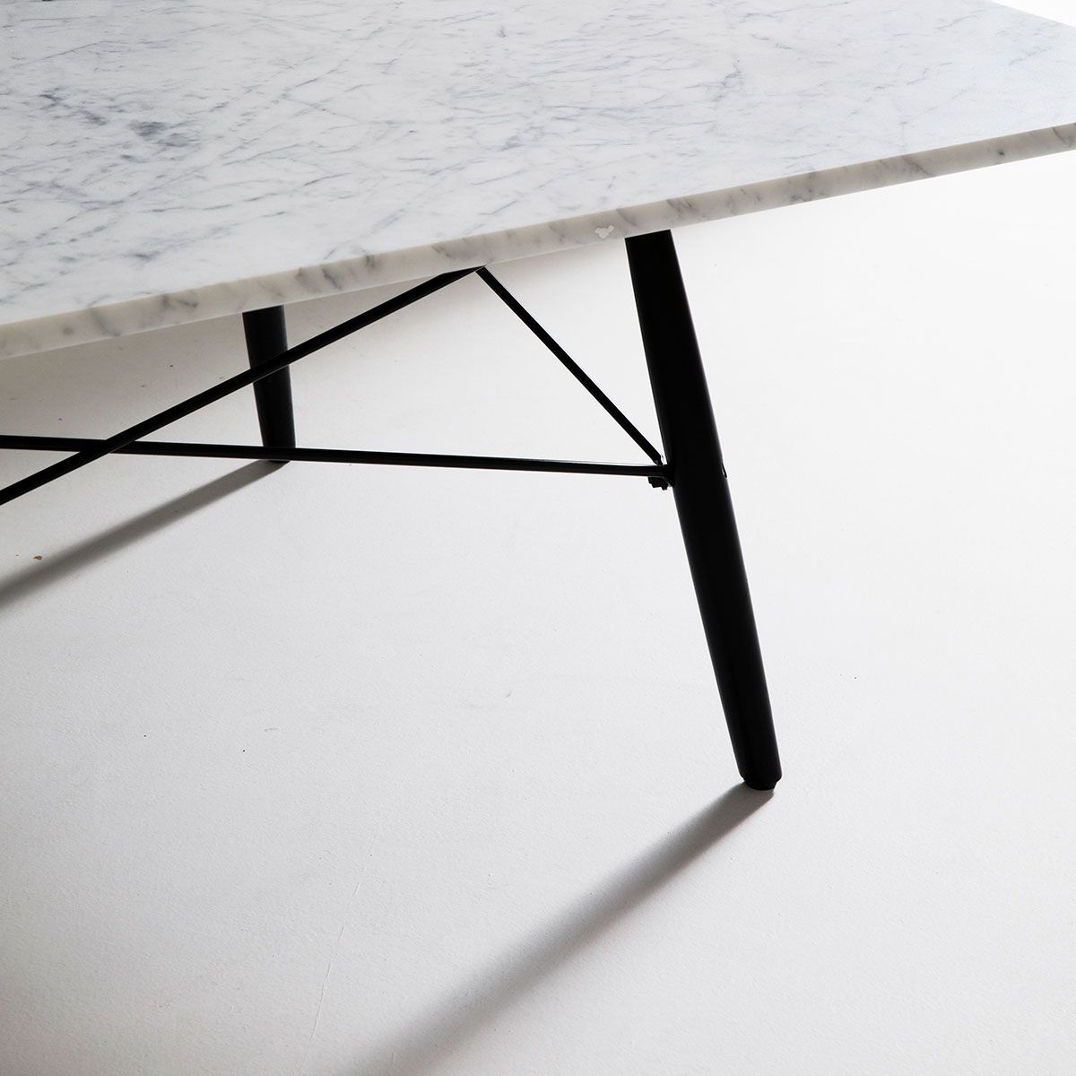 Mesa auxiliar Eames Coffee Table Mármol – Vitra Mesa auxiliar Eames Coffee Table Mármol – Vitra
