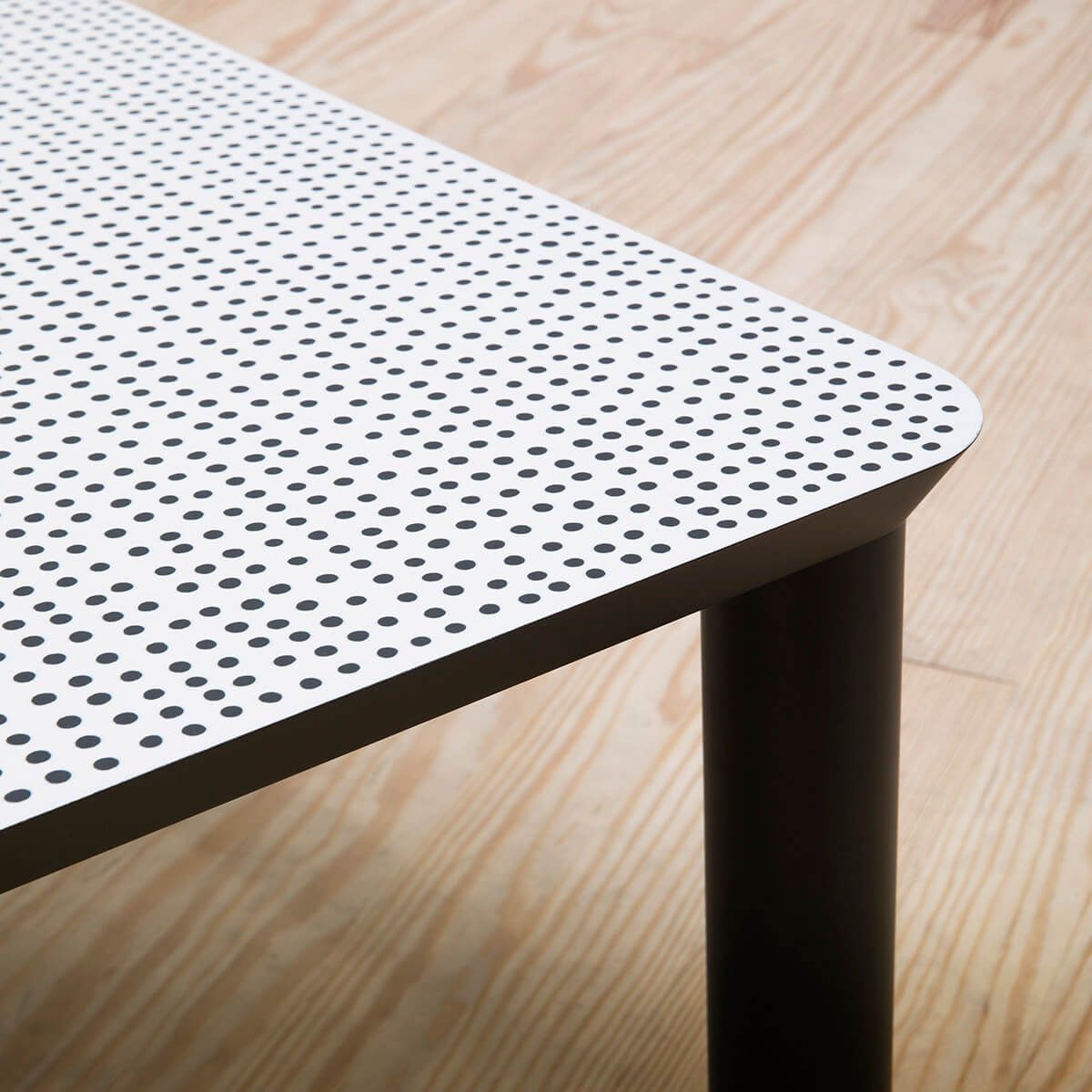 Mesa auxiliar Spotty - Zanotta Mesa auxiliar Spotty - Zanotta