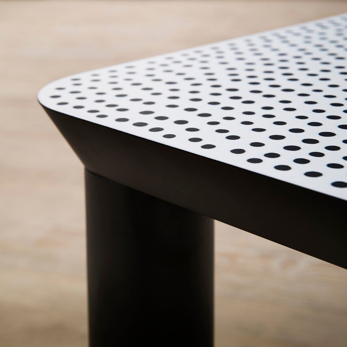 Mesa auxiliar Spotty - Zanotta Mesa auxiliar Spotty - Zanotta