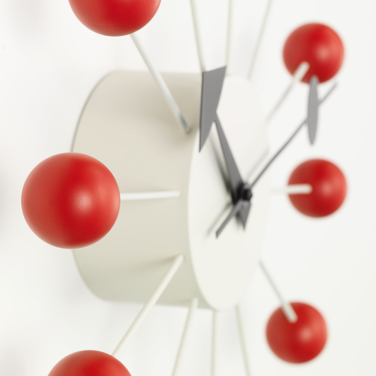 Reloj Ball Clock Rojo - Vitra Reloj Ball Clock Rojo - Vitra