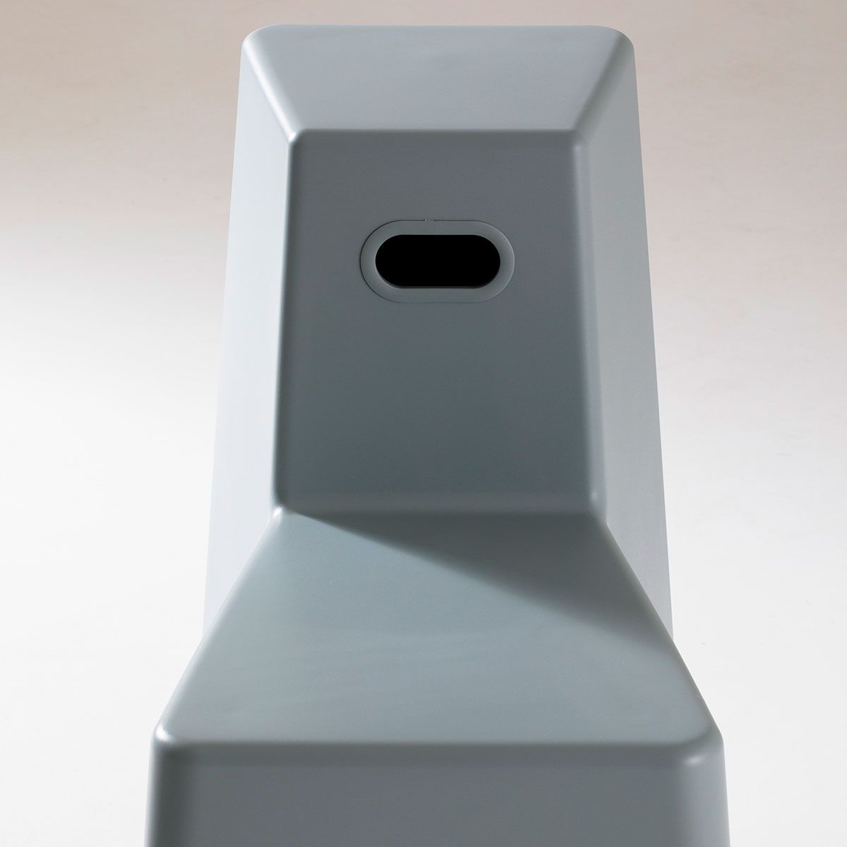 Taburete Stool-Tool Gris – Vitra