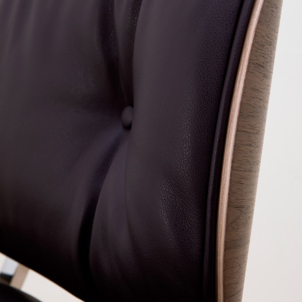 Lounge Chair & Ottoman Nogal/Ciruela - Vitra Lounge Chair & Ottoman Nogal/Ciruela - Vitra