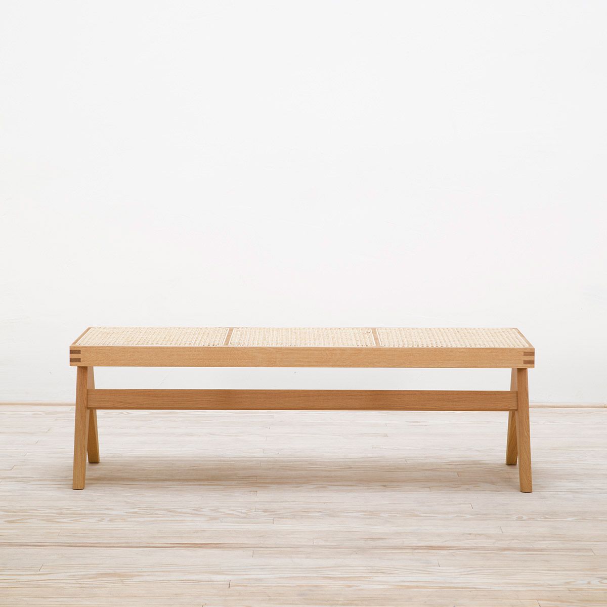 Banco Civil Bench 057 - Cassina Banco Civil Bench 057 - Cassina