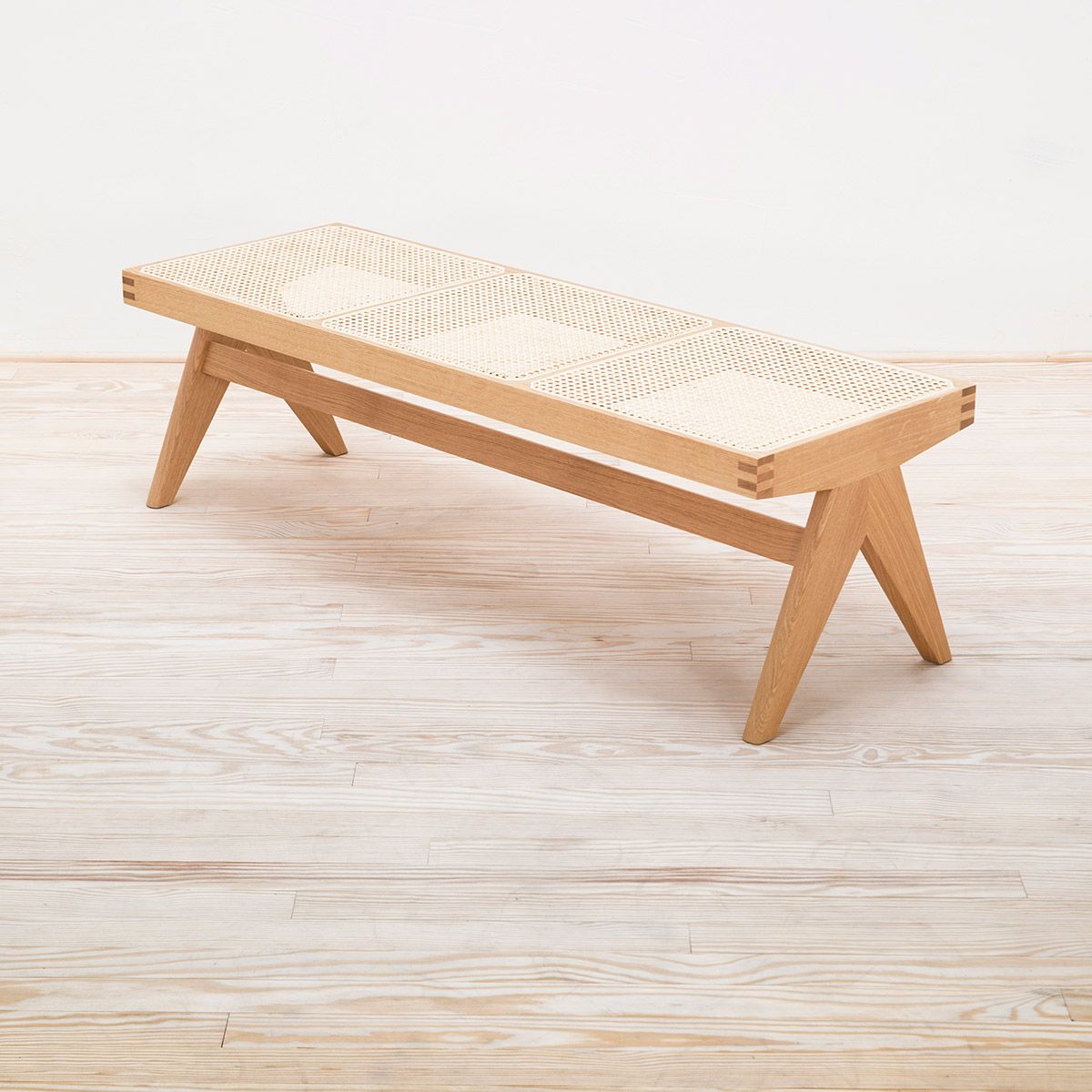 Banco Civil Bench 057 - Cassina Banco Civil Bench 057 - Cassina