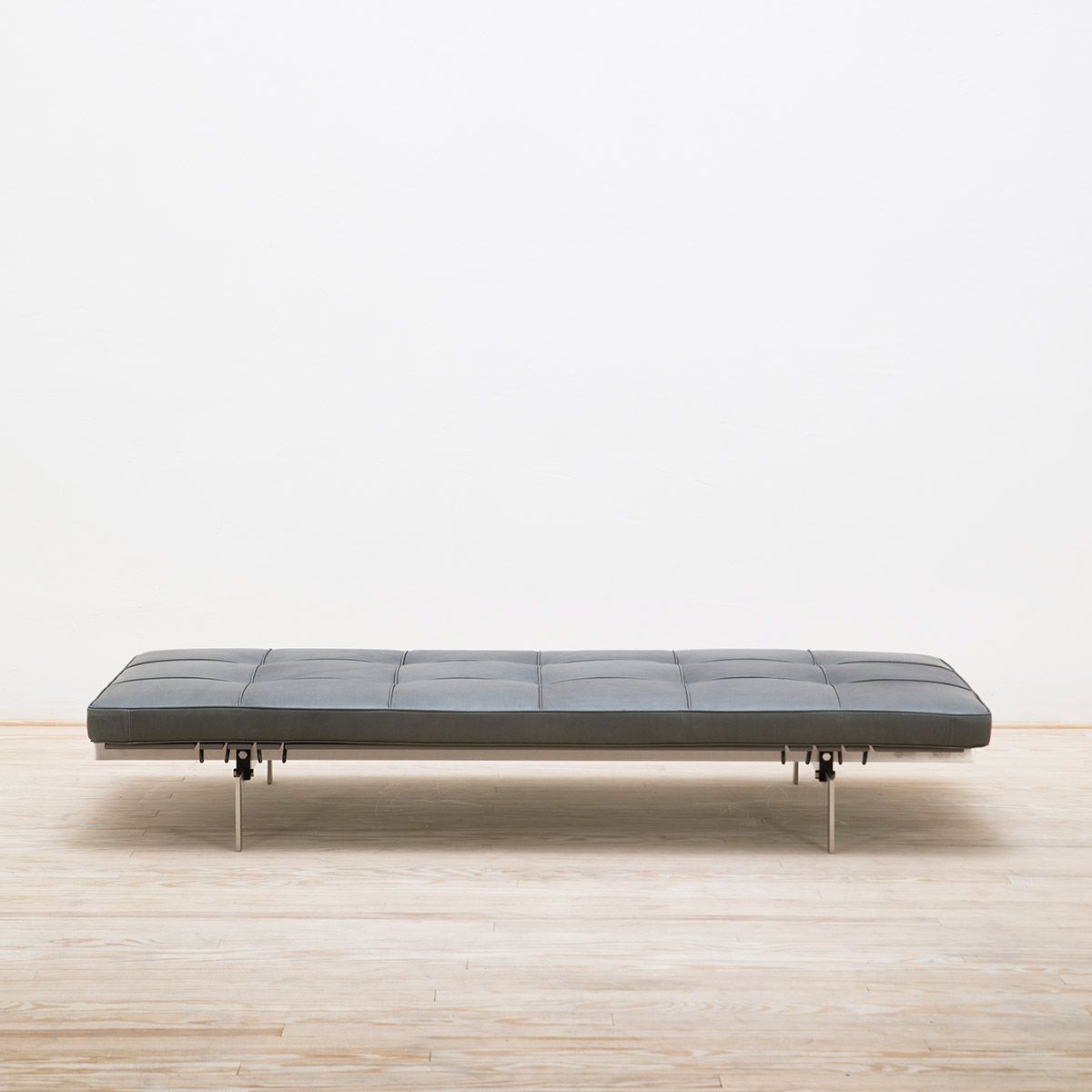 Diván PK80 Concrete - Fritz Hansen