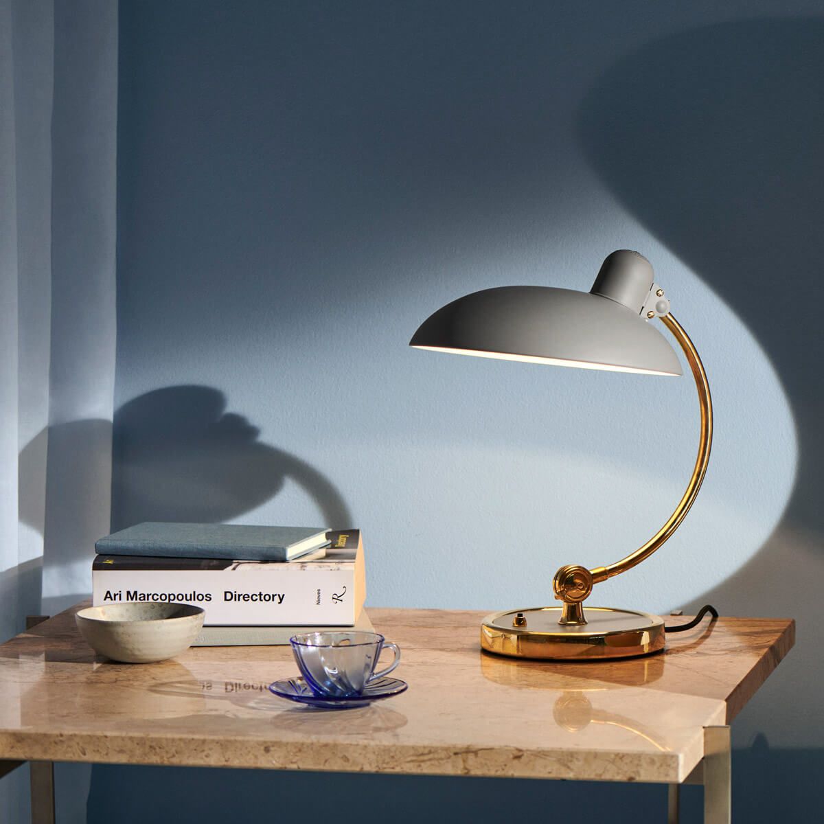 Lámpara Kaiser Idell 6631 Luxus Gris/Latón – Fritz Hansen