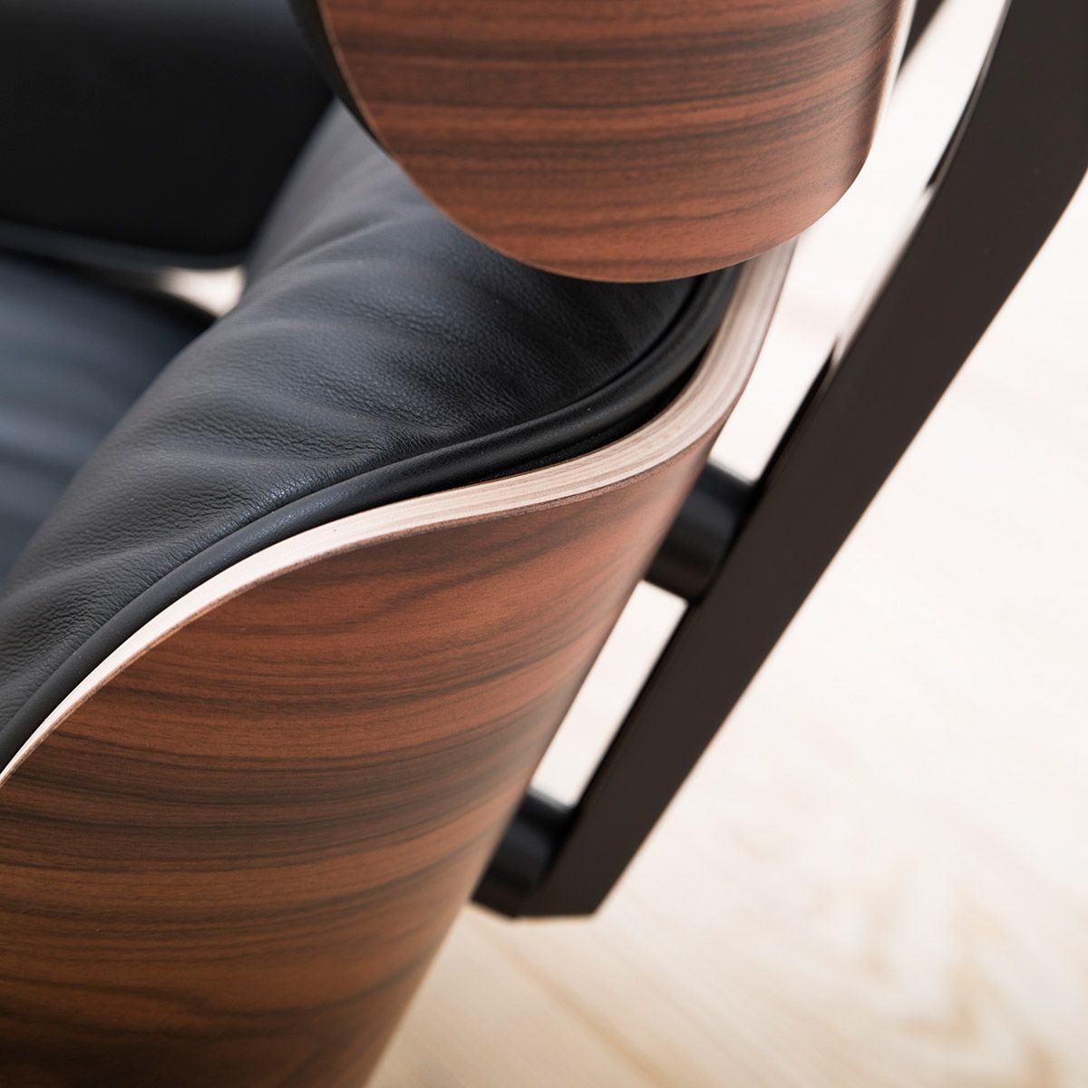 Lounge Chair & Ottoman Palisando/Piel negra - Vitra Lounge Chair & Ottoman Palisando/Piel negra - Vitra