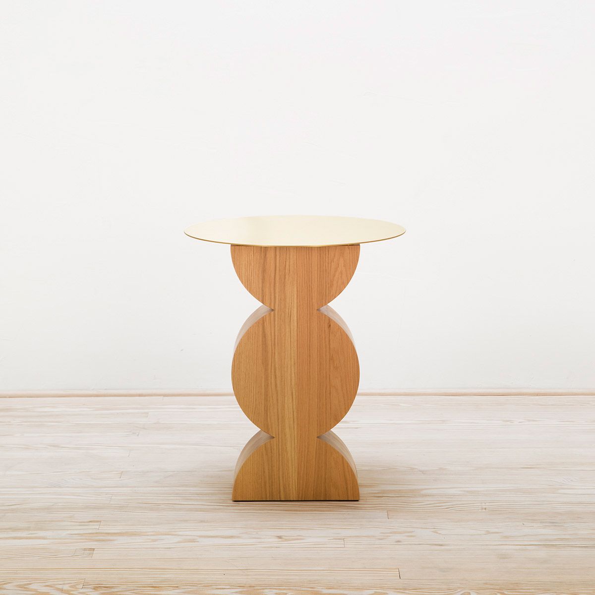 Mesa auxiliar Constantin - Cassina Mesa auxiliar Constantin - Cassina