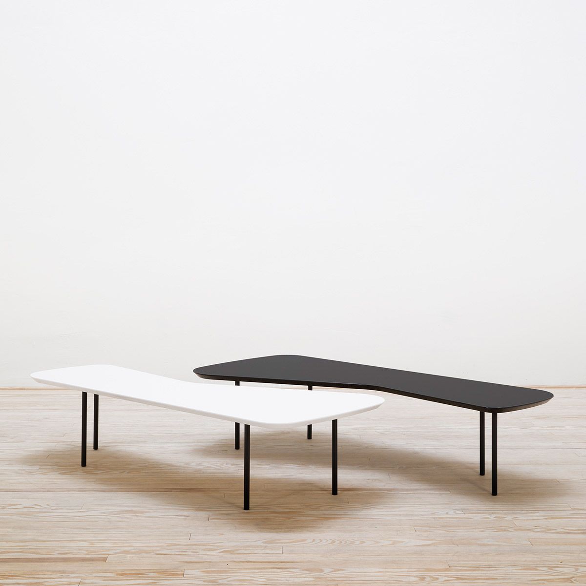 Mesa Coffee Table Girard - Knoll