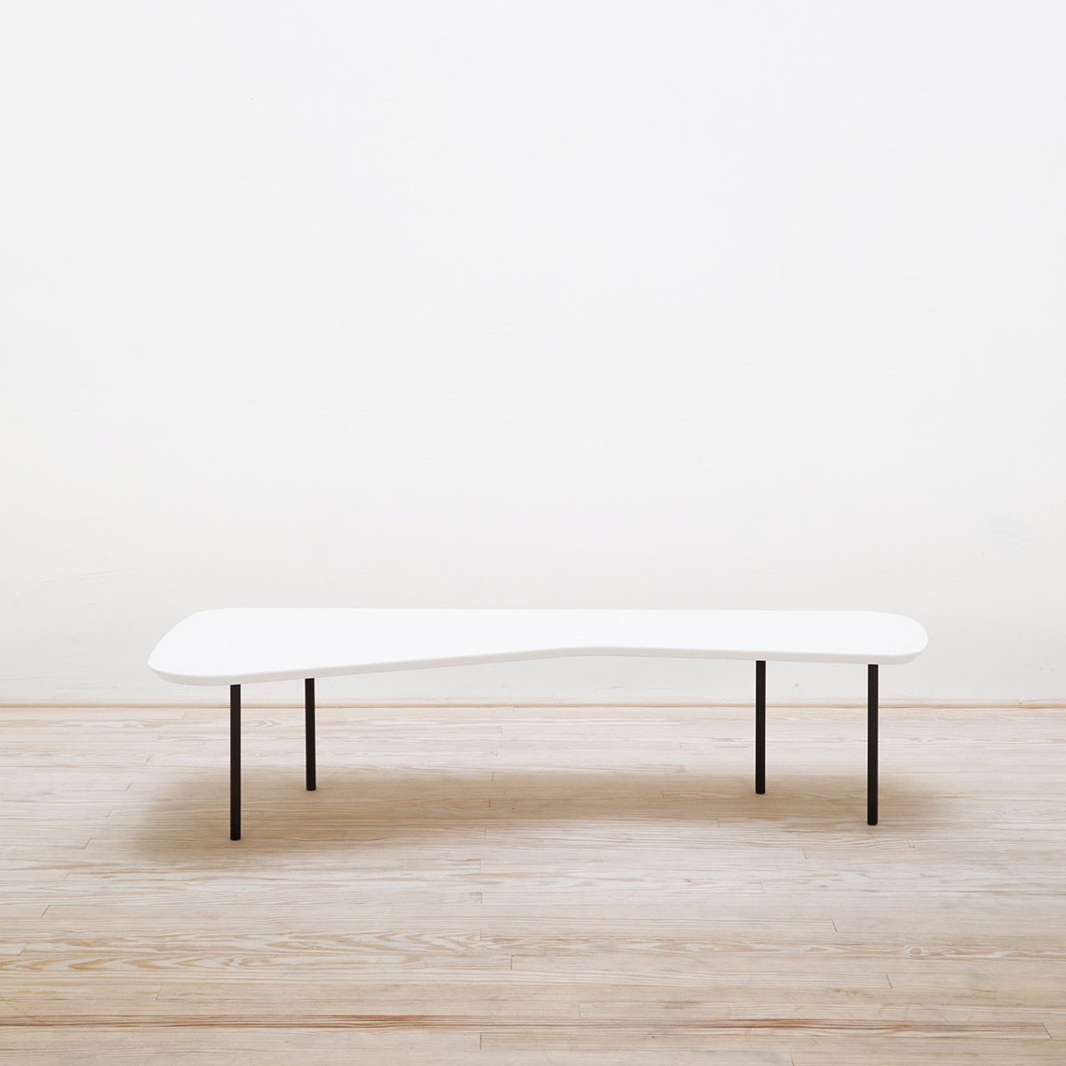 Mesa Coffee Table Girard Lacado blanco - Knoll