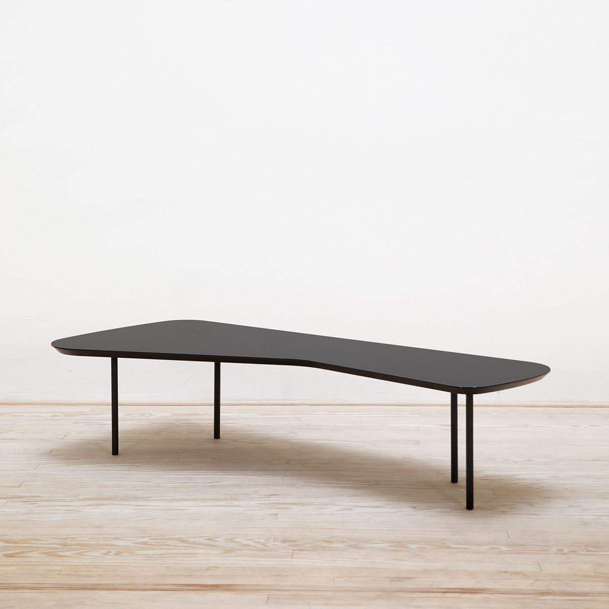 Mesa Coffee Table Girard Lacado negro - Knoll