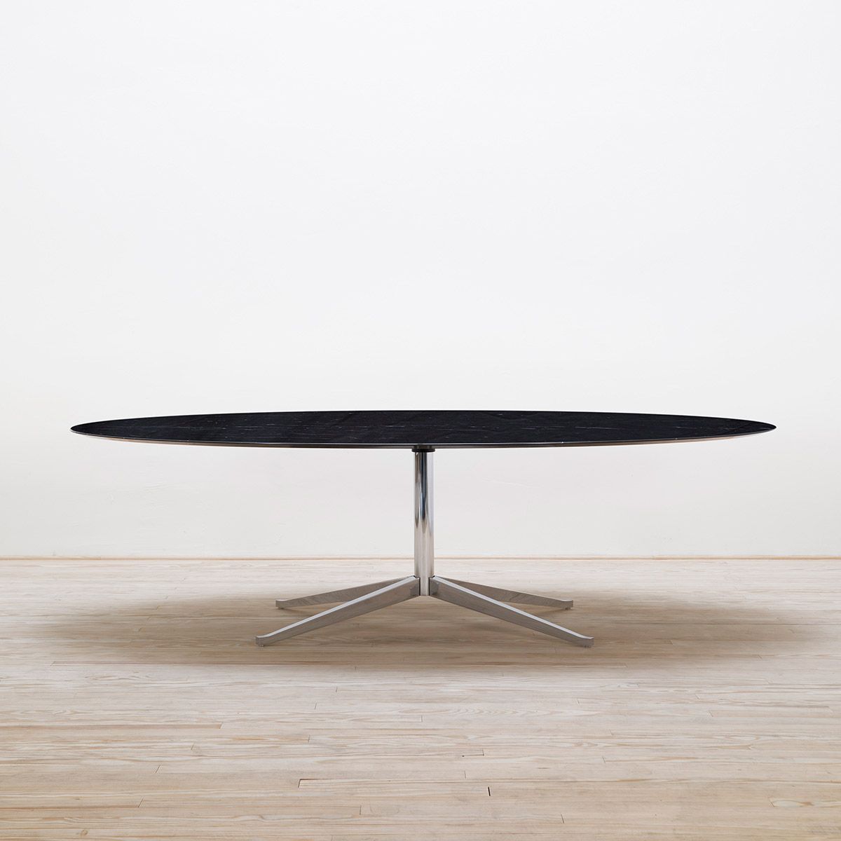 Mesa Florence Knoll oval - Knoll
