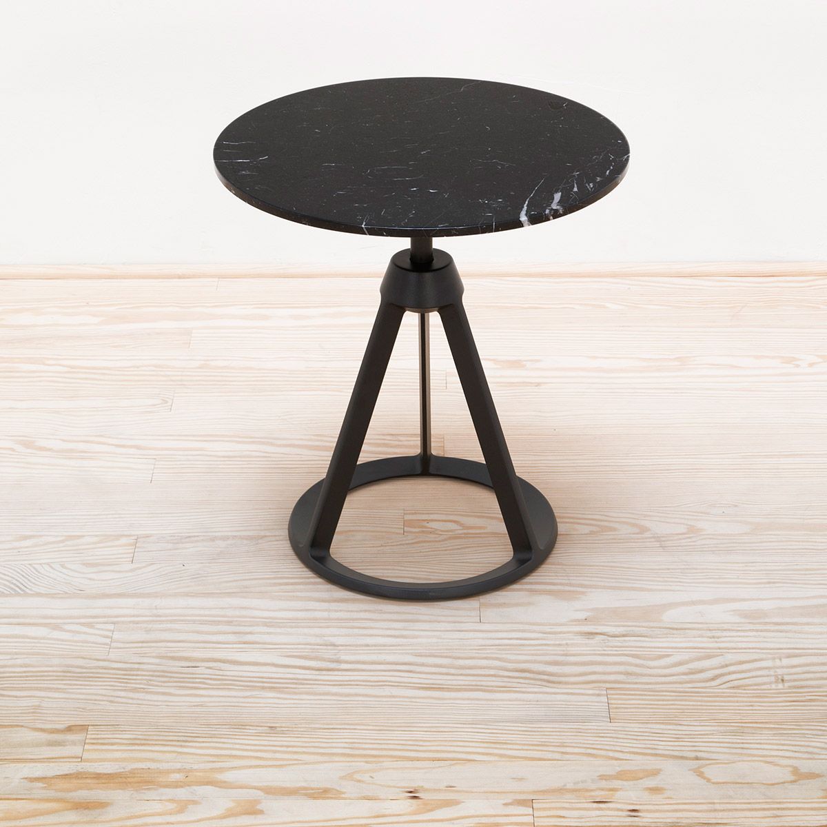 Mesa auxiliar Piton - Knoll