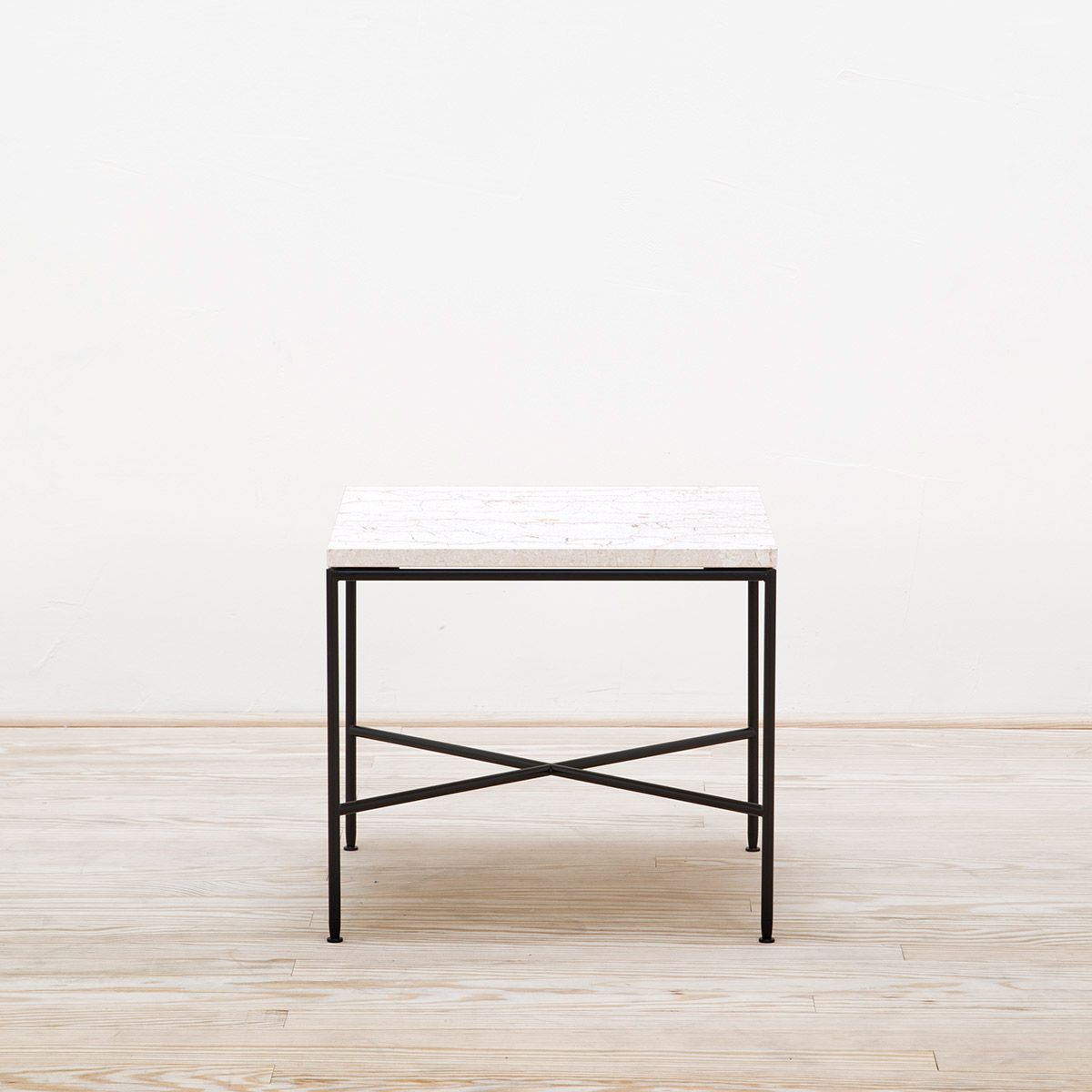 Mesa auxiliar Planner Crema - Fritz Hansen